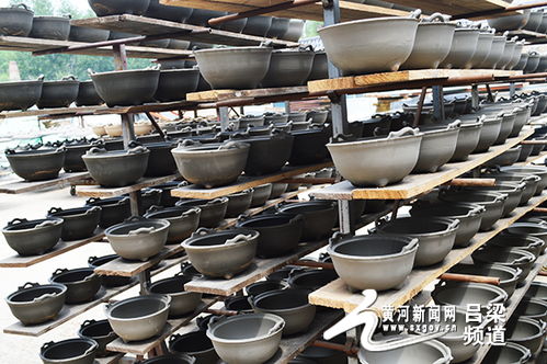 太原理工大學(xué)藝術(shù)學(xué)院領(lǐng)導(dǎo)赴杏野砂器廠參觀交流，共話傳統(tǒng)工藝與現(xiàn)代設(shè)計(jì)融合